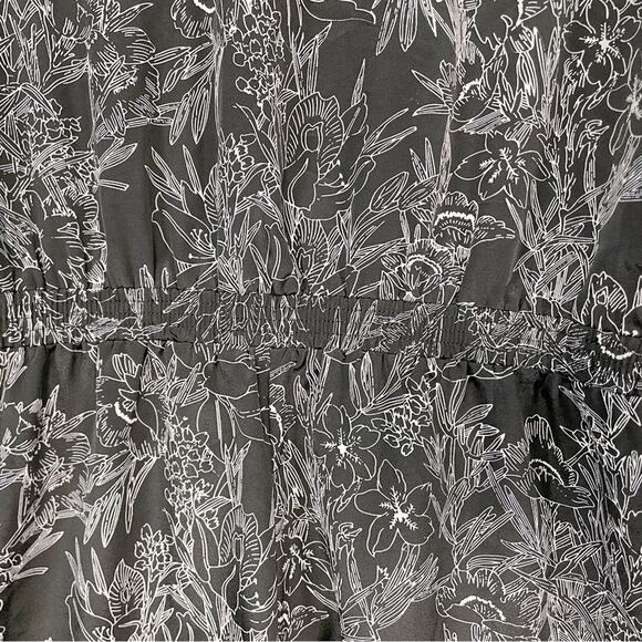 Ann Taylor Petite Black and White Floral V-neck Sleeveless Jumpsuit S - Picture 13 of 14